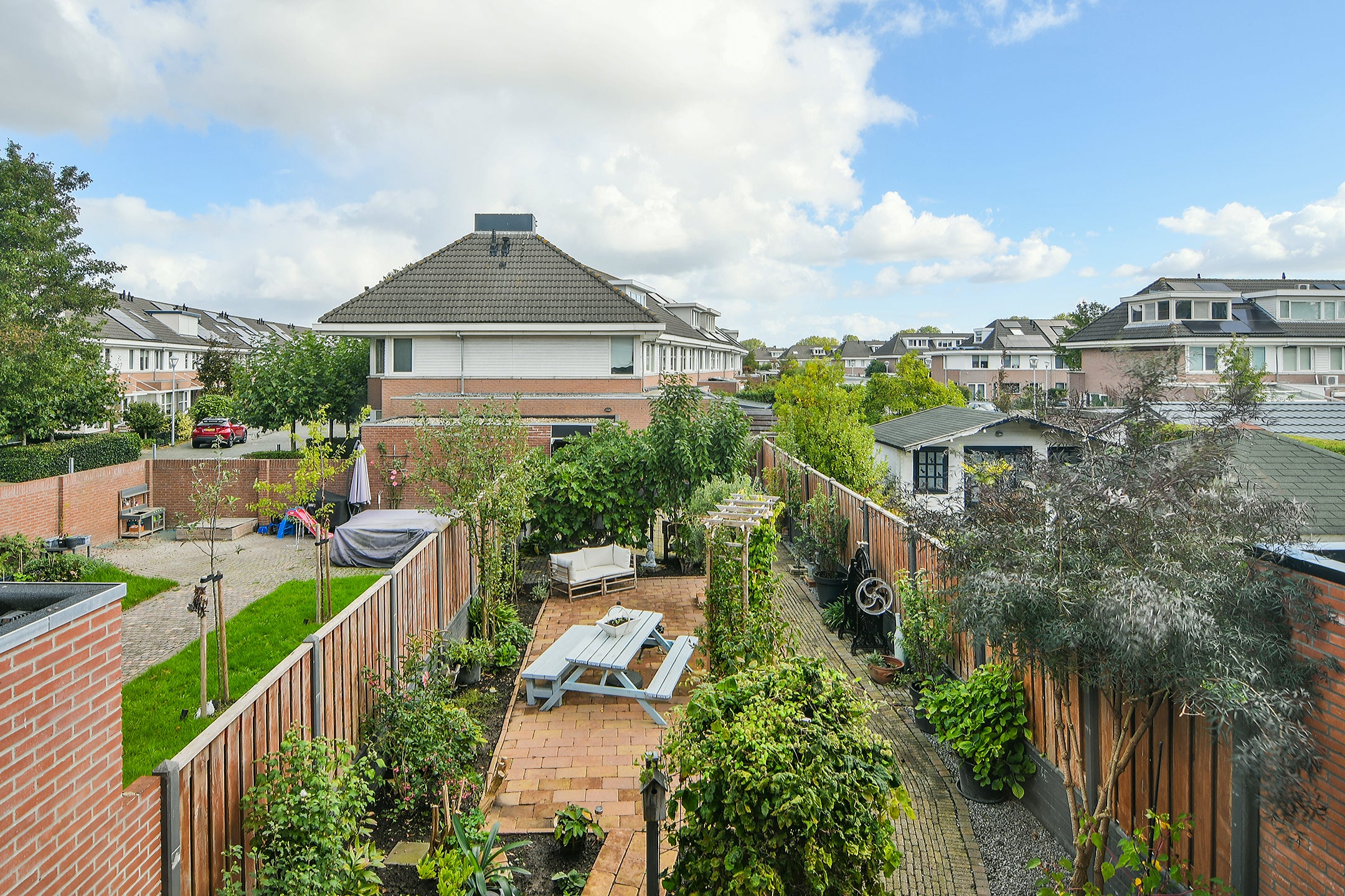 Tussenwoning te koop: Laan van Bizet 33, Nieuw-Vennep