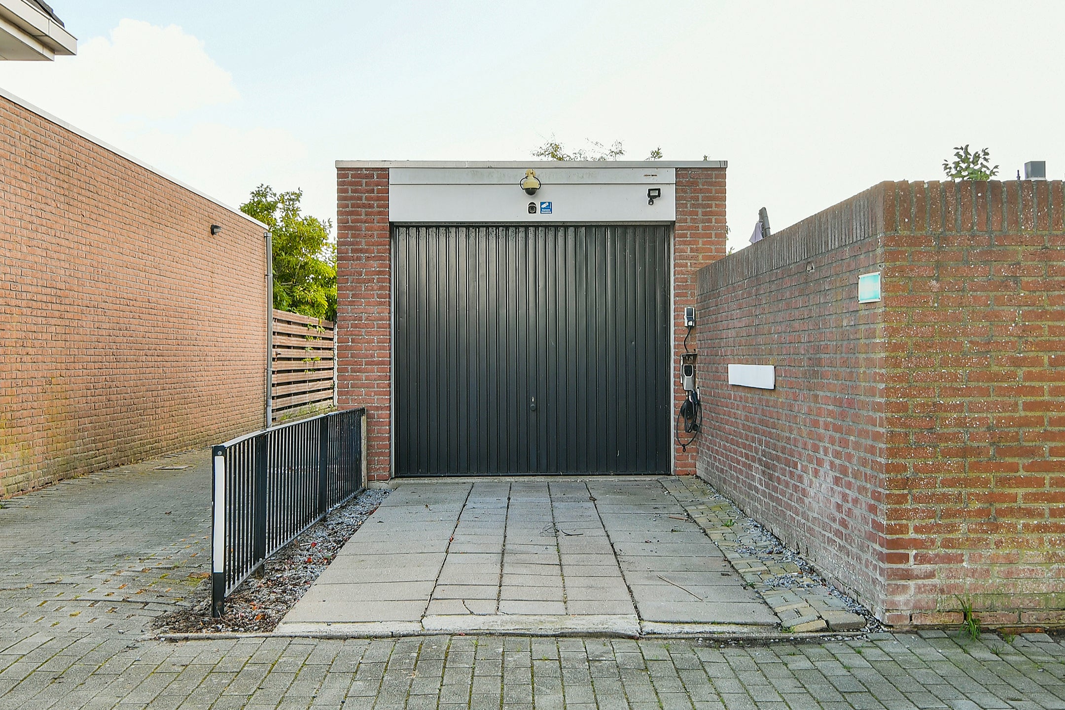 Tussenwoning te koop: Laan van Bizet 33, Nieuw-Vennep