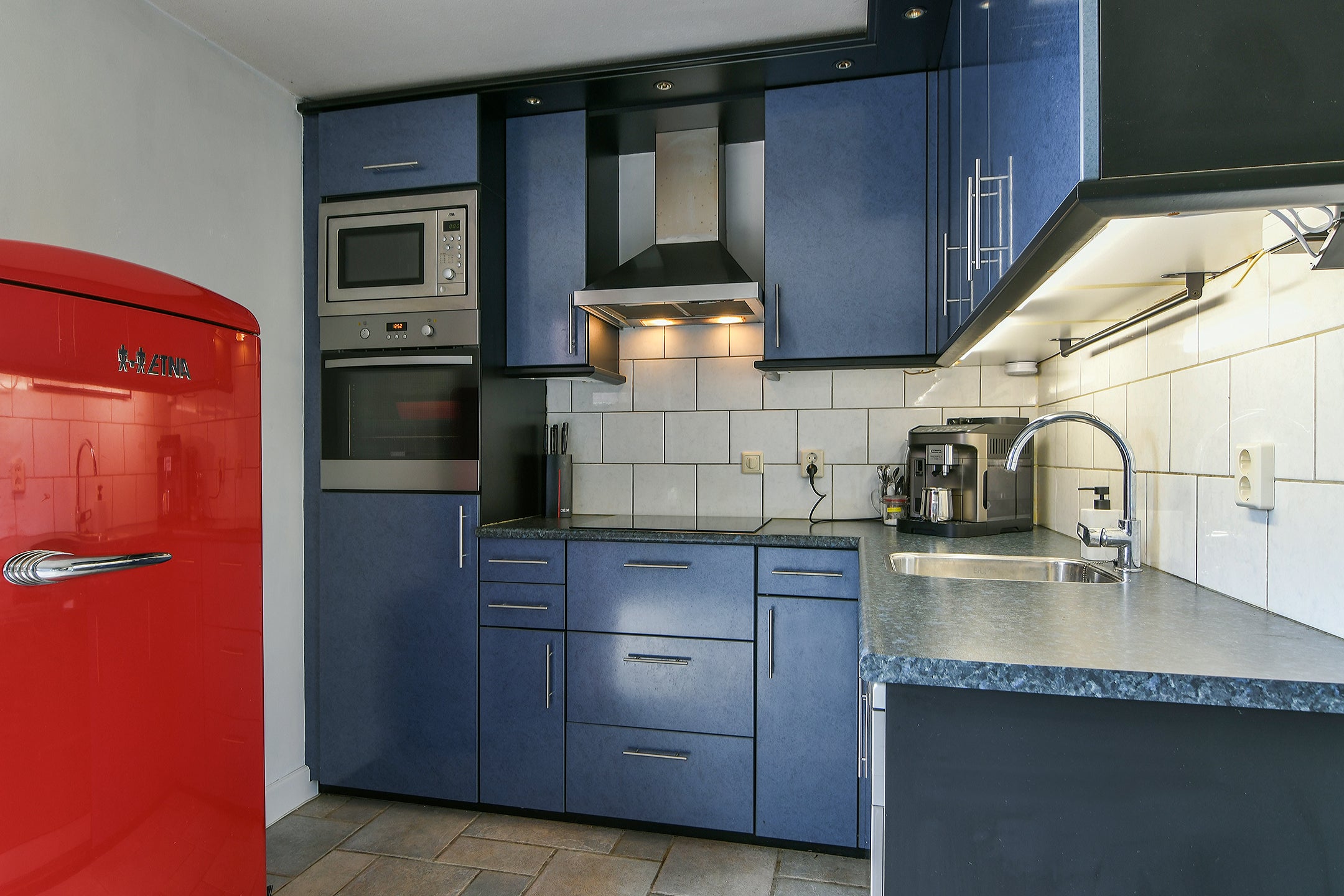 Tussenwoning te koop: Laan van Bizet 33, Nieuw-Vennep