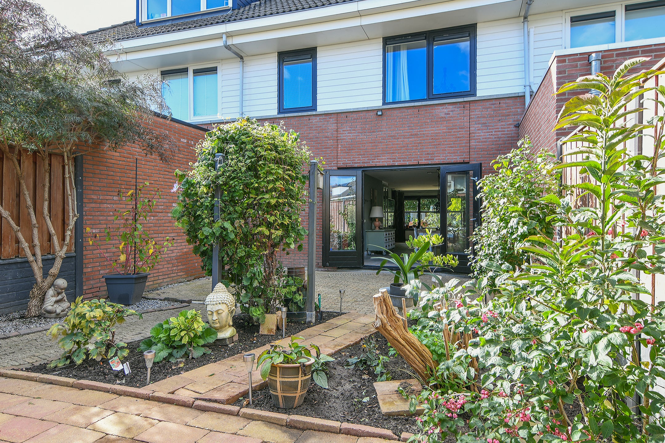 Tussenwoning te koop: Laan van Bizet 33, Nieuw-Vennep