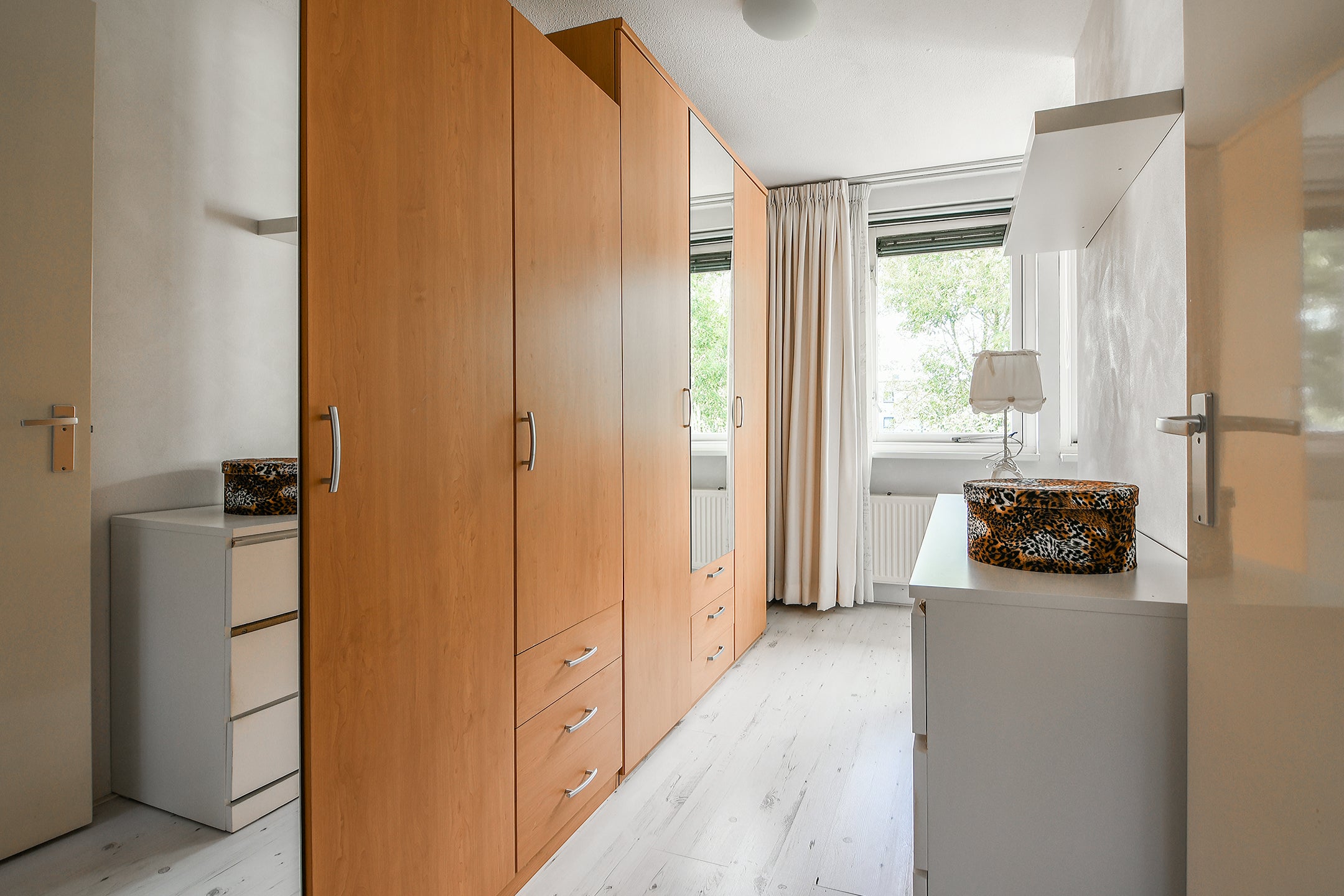 Tussenwoning te koop: Laan van Bizet 33, Nieuw-Vennep