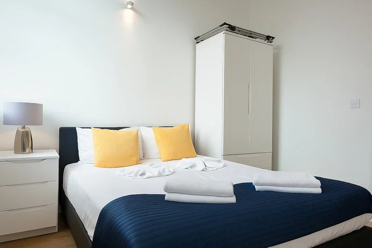 Flat Leather Lane in Greater London