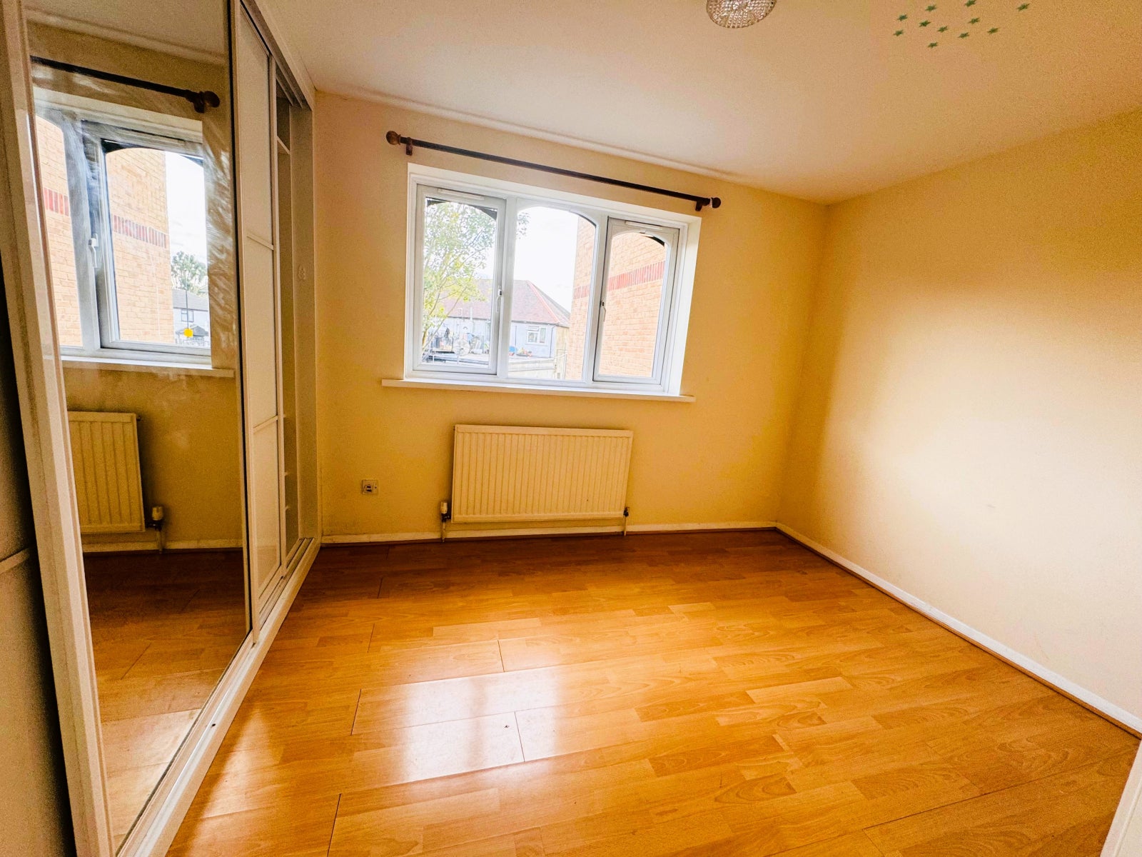 Flat Harewood Terrace in Greater London