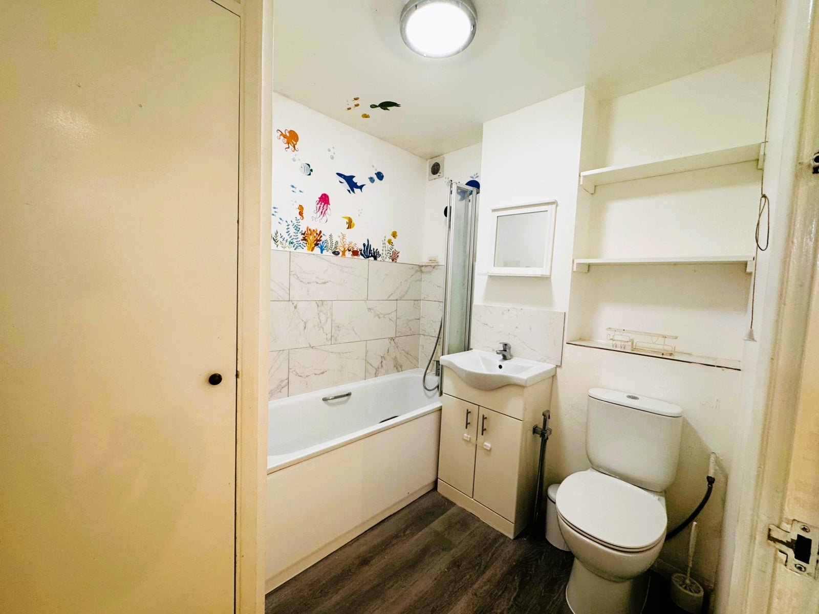 Flat Harewood Terrace in Greater London