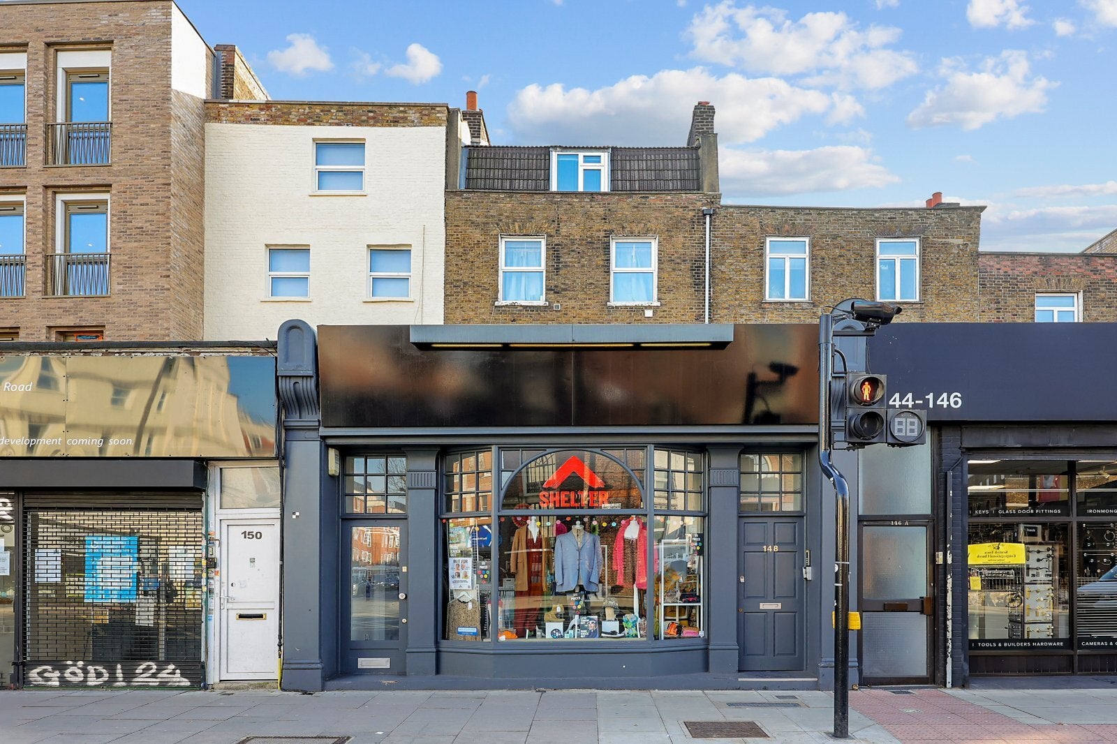 Flat Kentish Town Road in Greater London