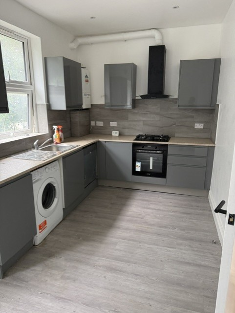 Flat Willenhall Road in Greater London