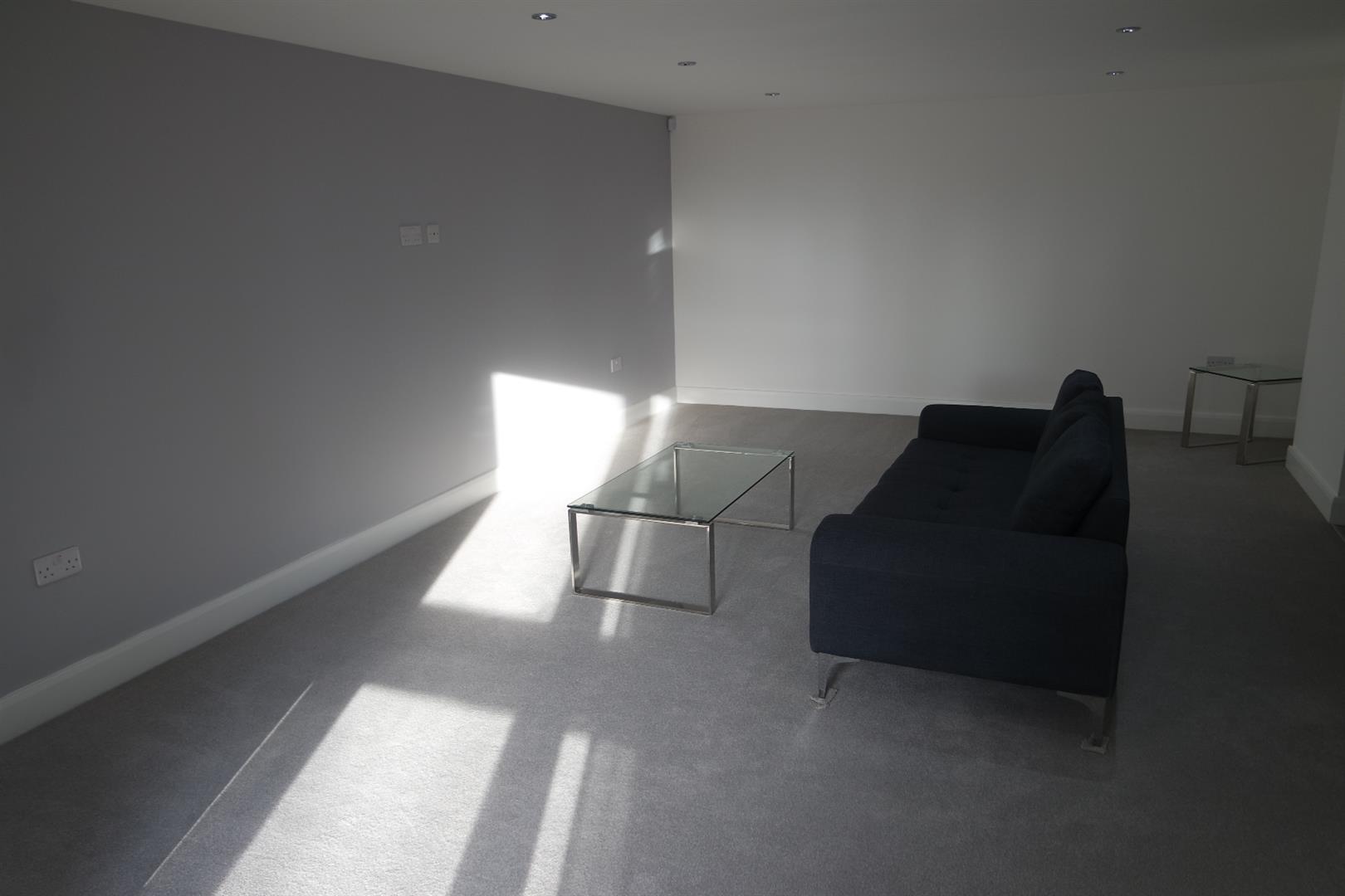 Flat Whitworth Road in Sheffield