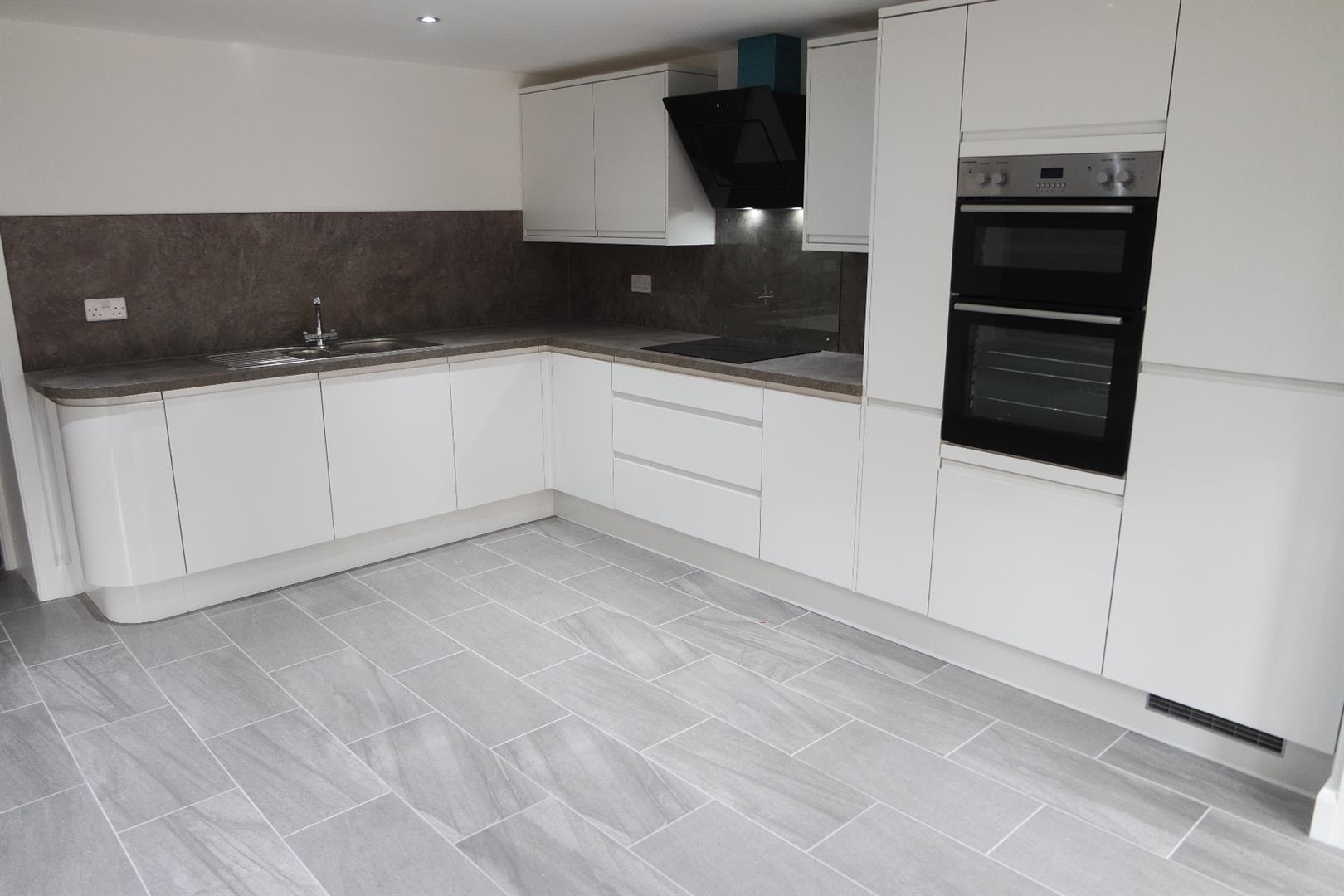 Flat Whitworth Road in Sheffield