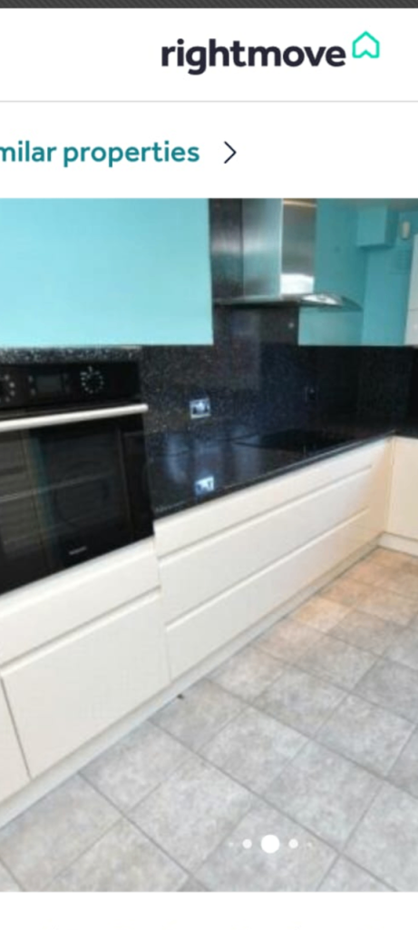 Flat Morriston Crescent in Renfrew