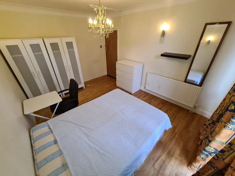Room Lennox Gardens in Greater London