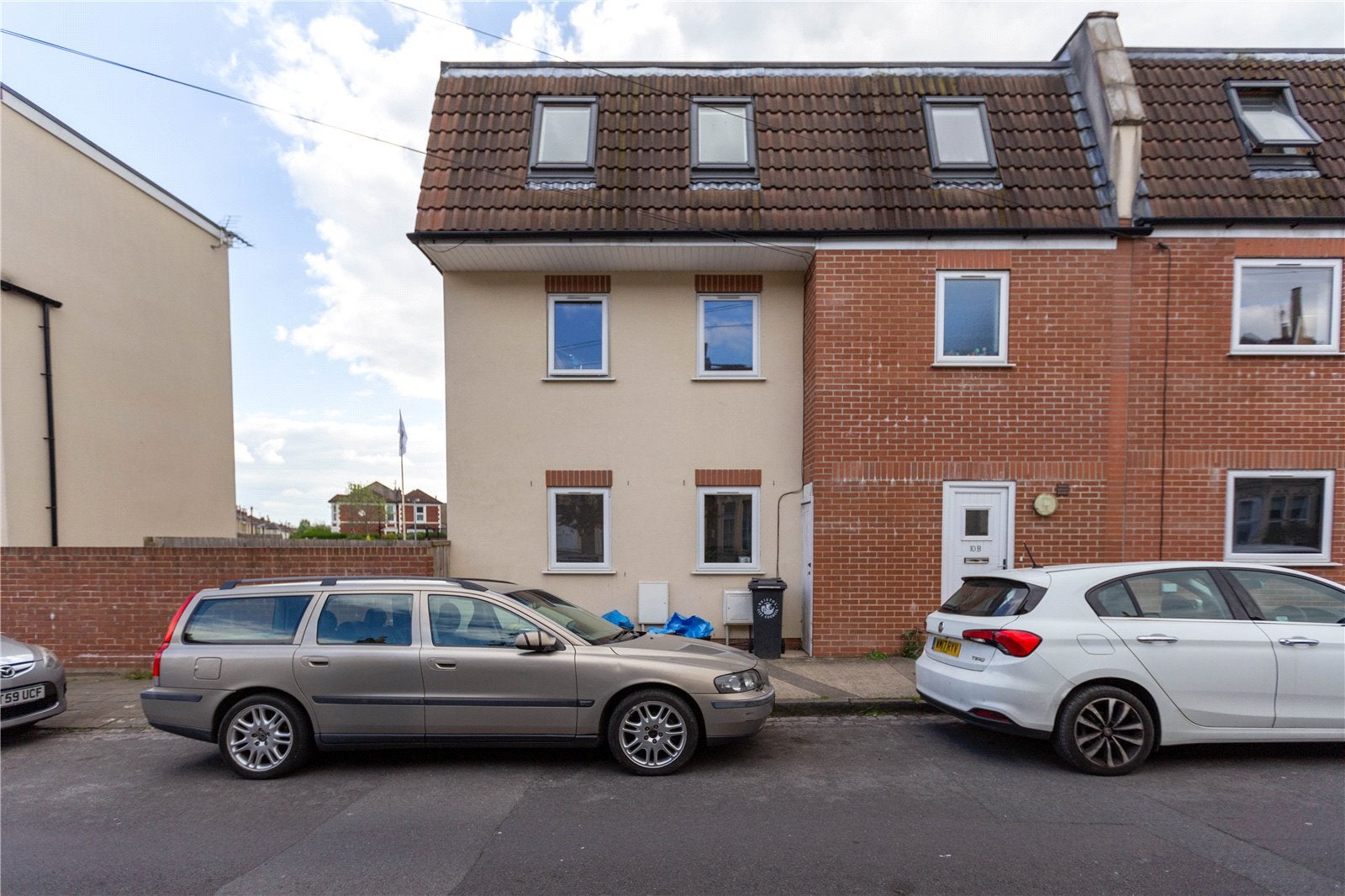 House Longmead Avenue in Bristol