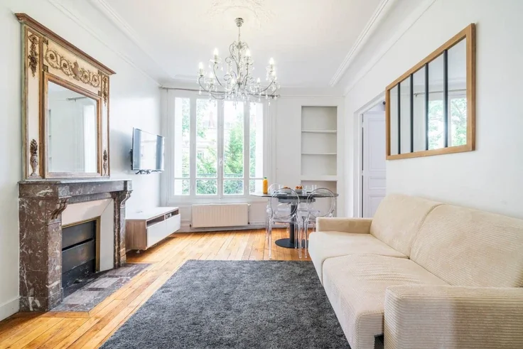 Flat Rue Jacques Dulud in Neuilly-sur-Seine
