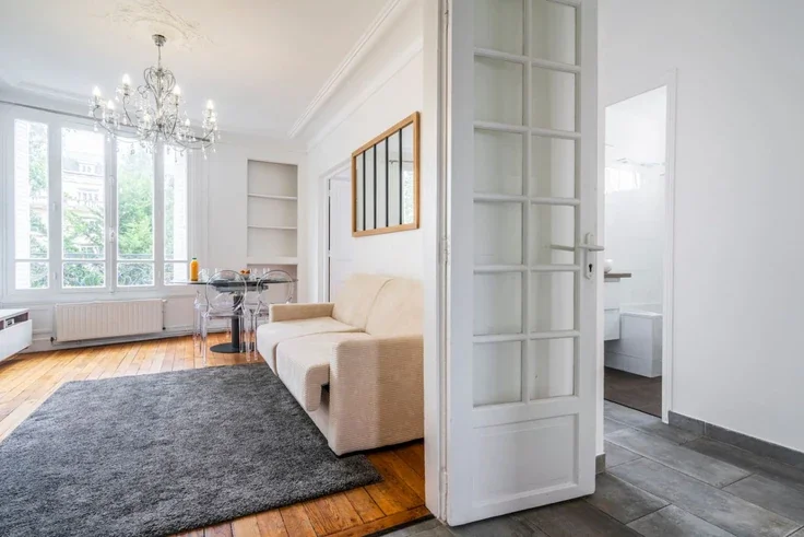 Flat Rue Jacques Dulud in Neuilly-sur-Seine