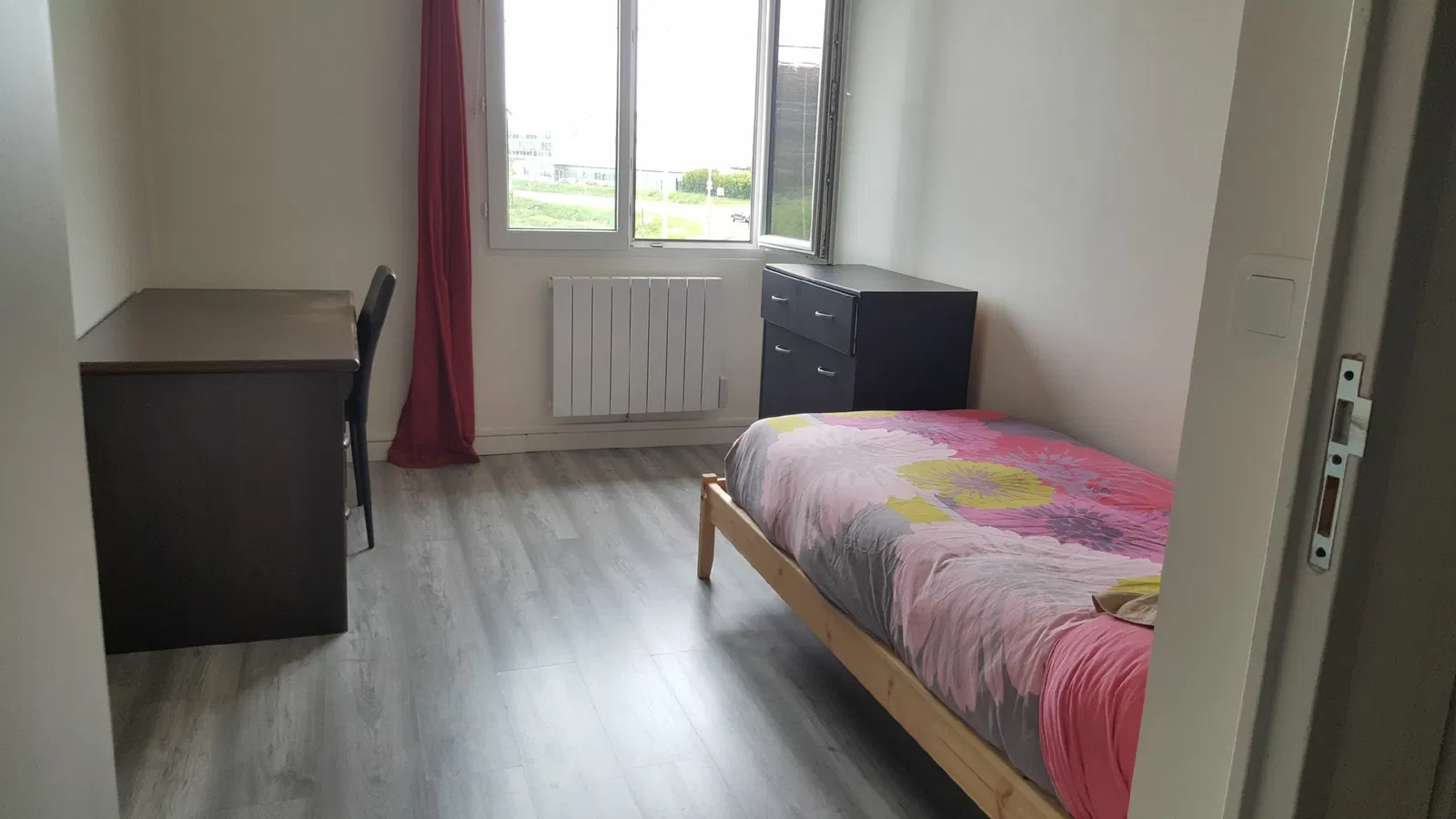 Chambre Allée de la Batellerie à Carrières-sous-Poissy