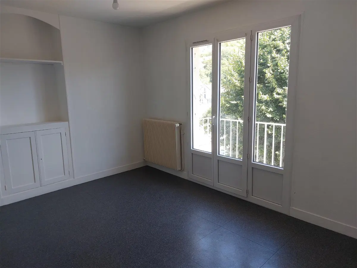 Flat Rue Jules Soret in Vernon