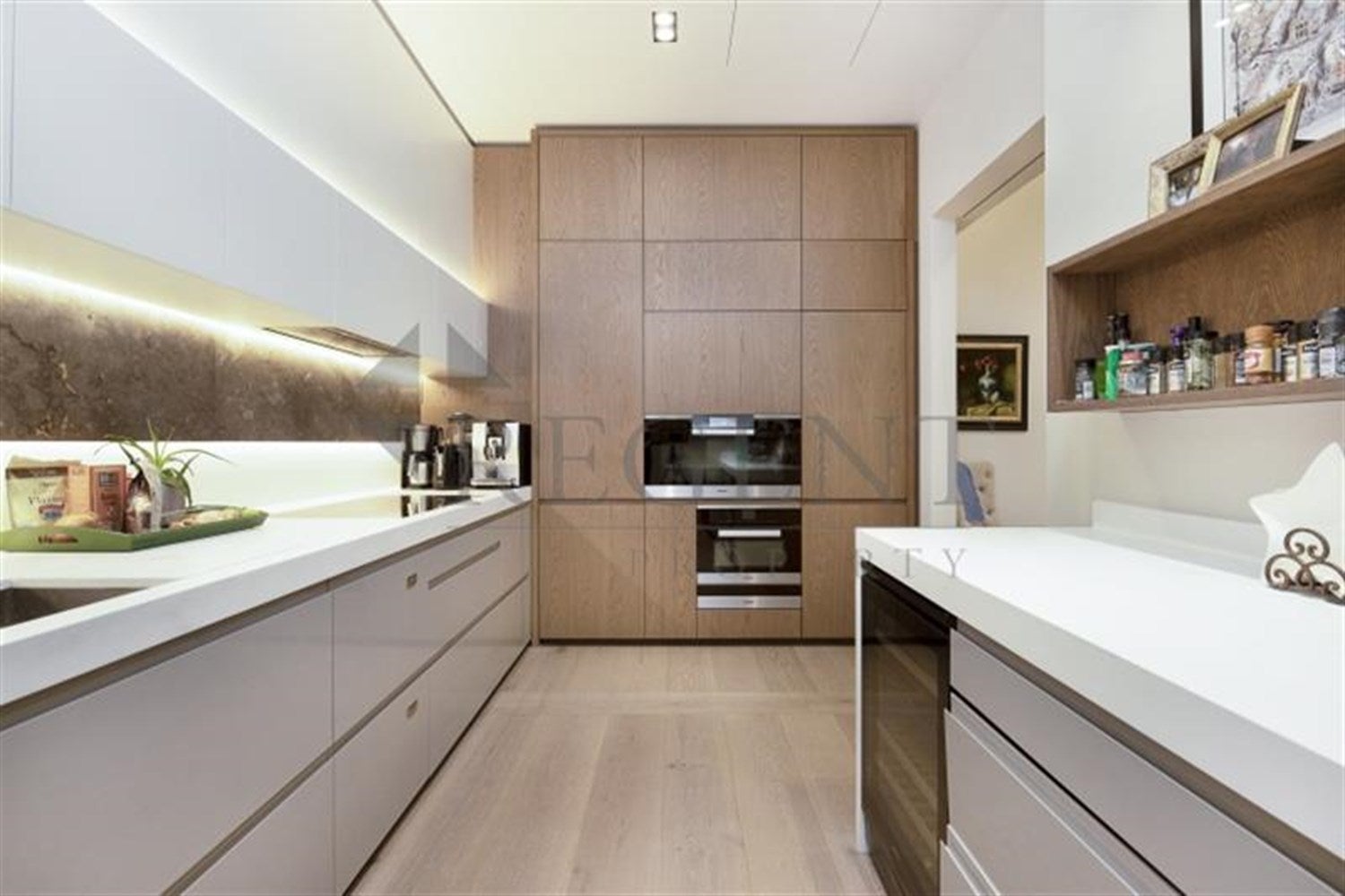 Flat Pearson Square in City of Westminster