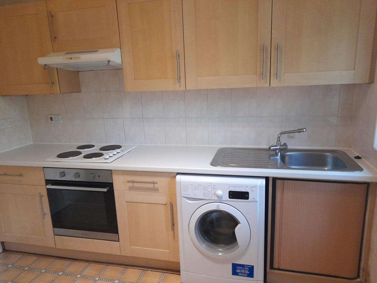 Flat Broadwalk Lane in Greater London