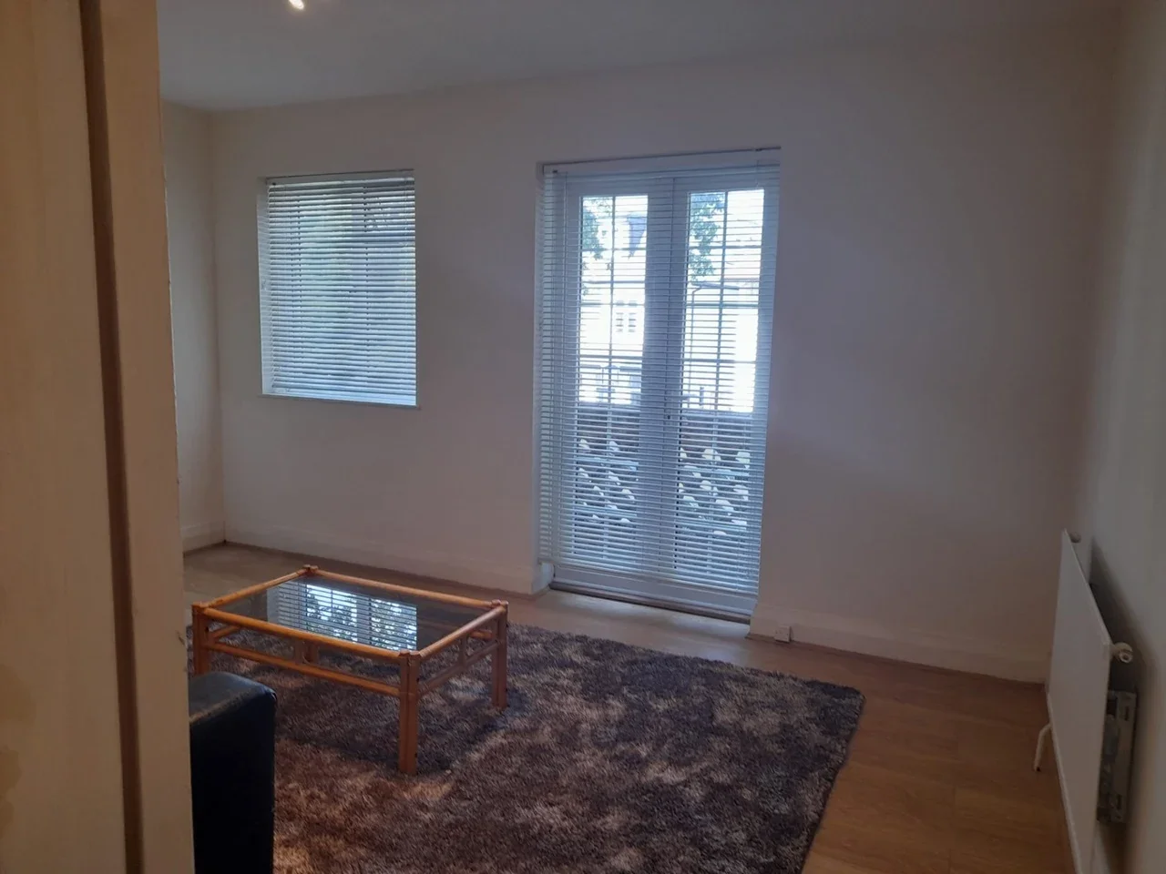Flat Broadwalk Lane in Greater London