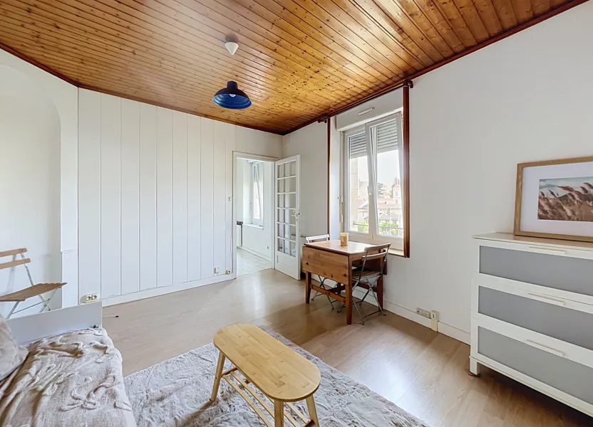Flat Quai Claude Le Lorrain in Nancy