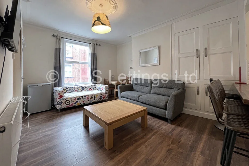 House Thornville Row in Leeds