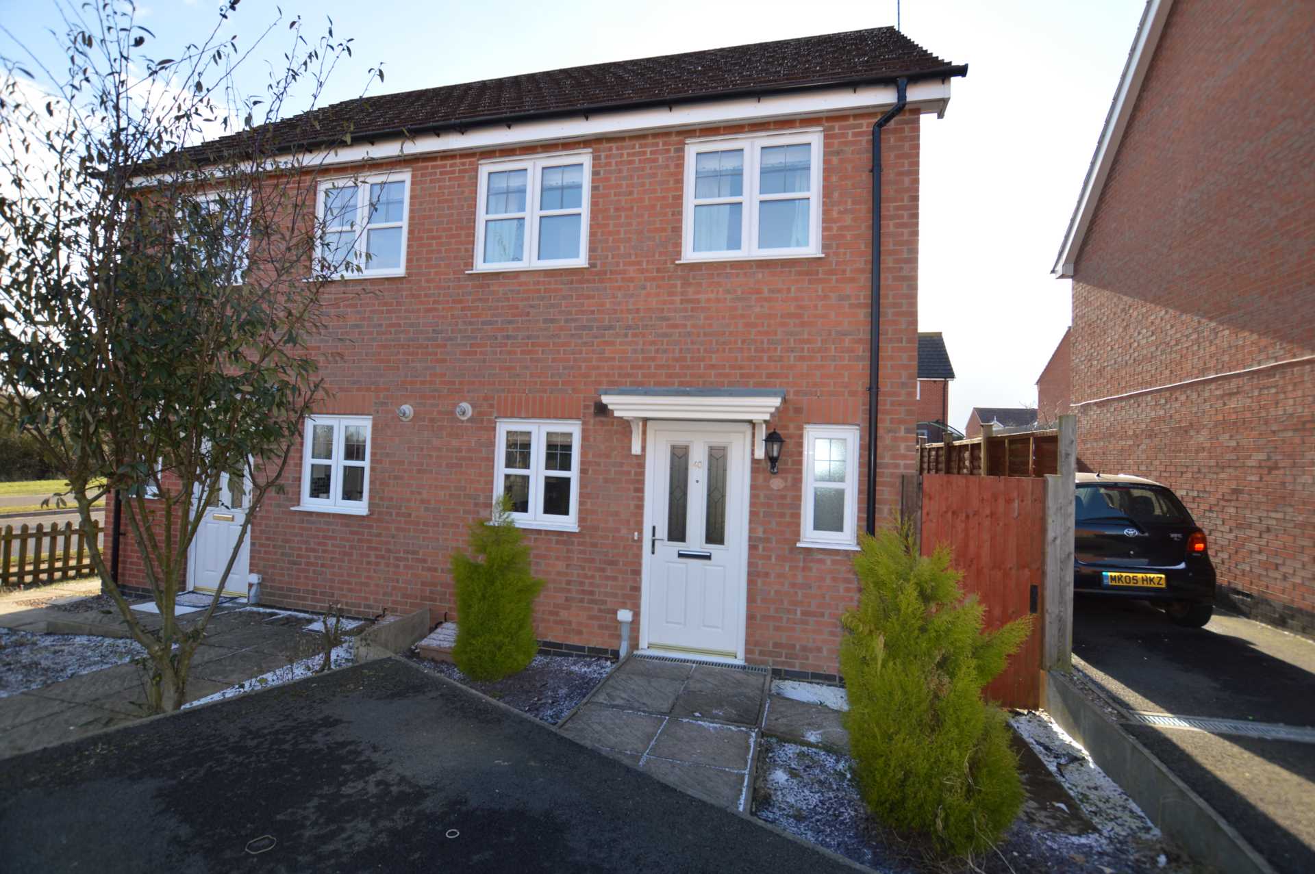 House Farnborough Close in Corby