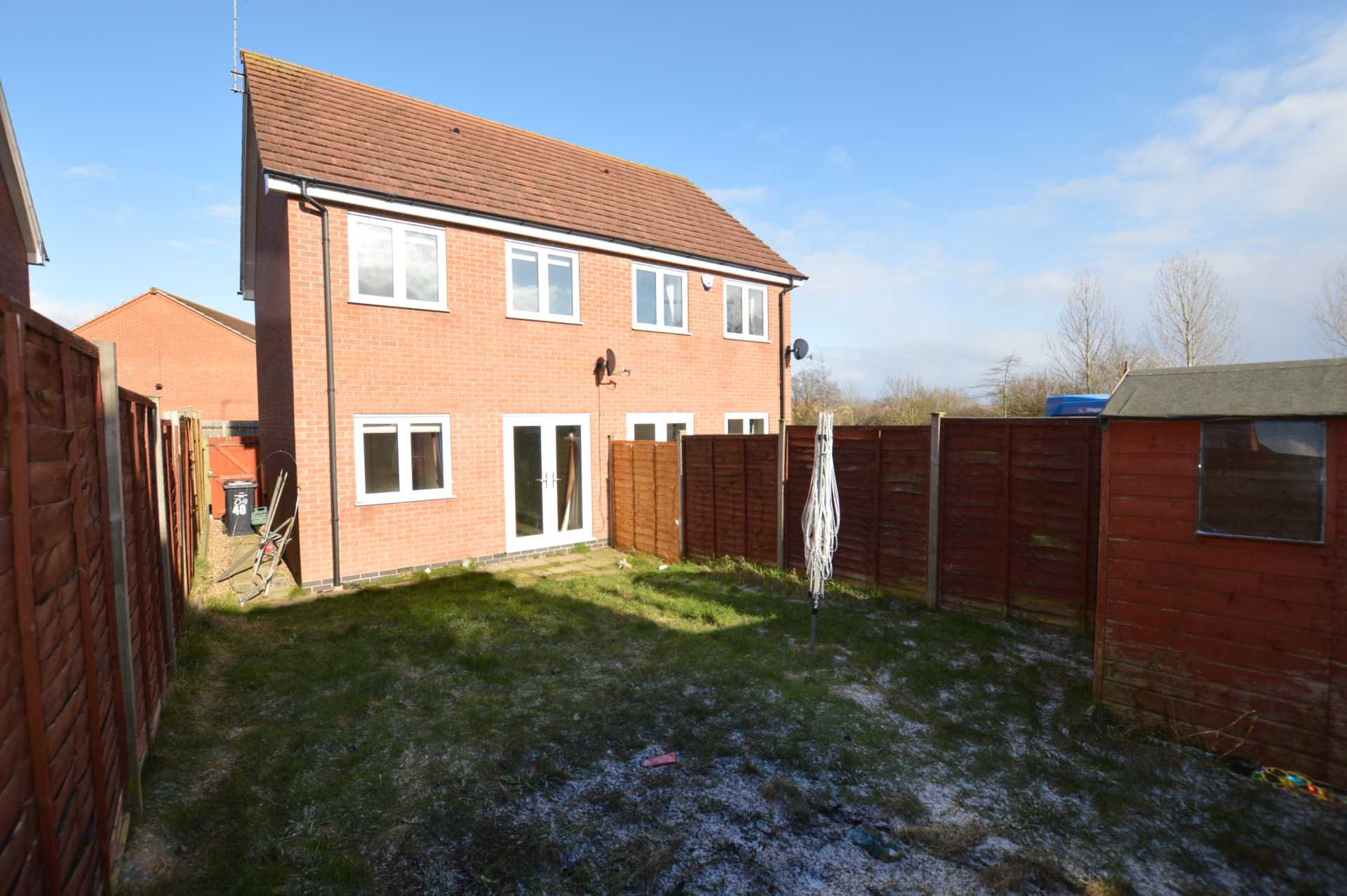 House Farnborough Close in Corby