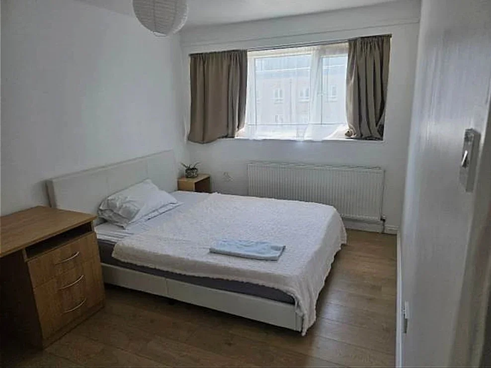 Room Windmill Lane in Greater London