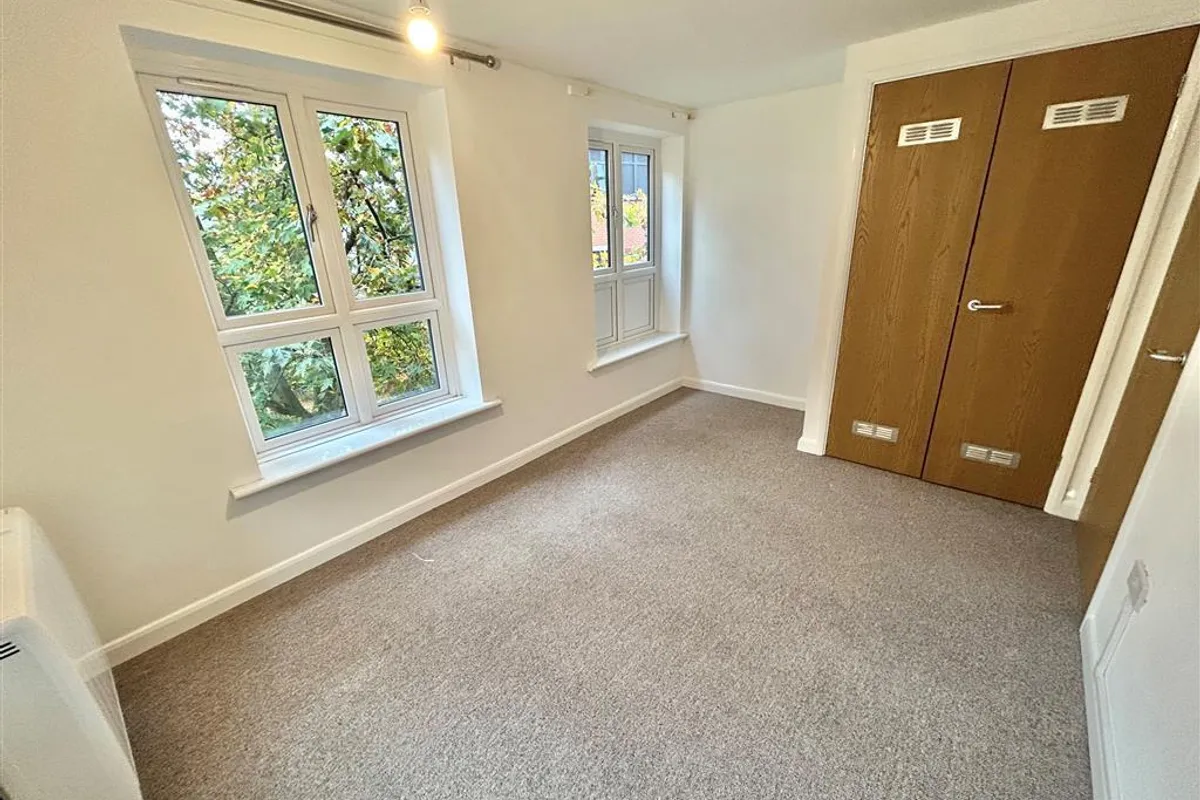 Flat Short Stairs in Nottingham