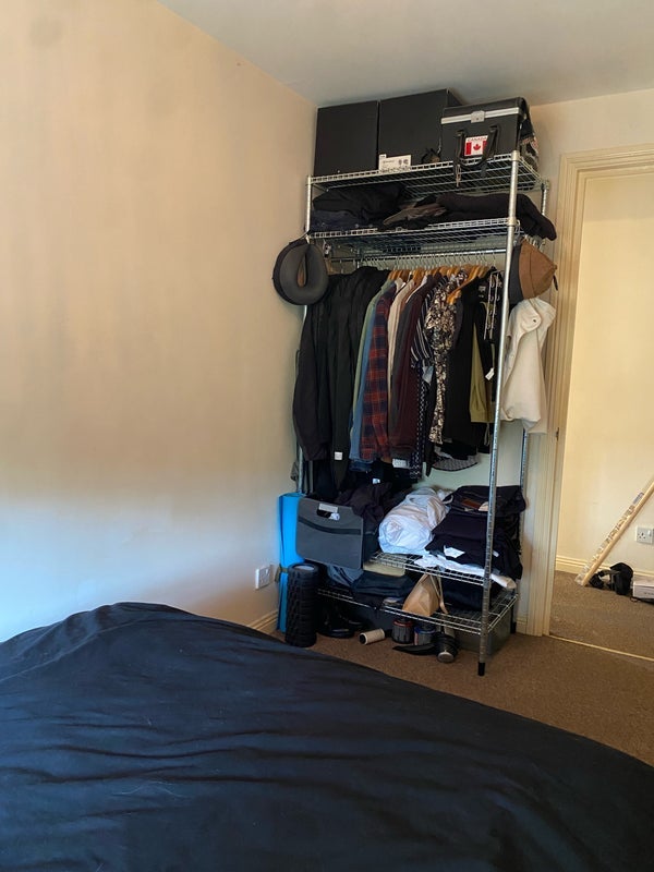 Room Highfield Close in Greater London