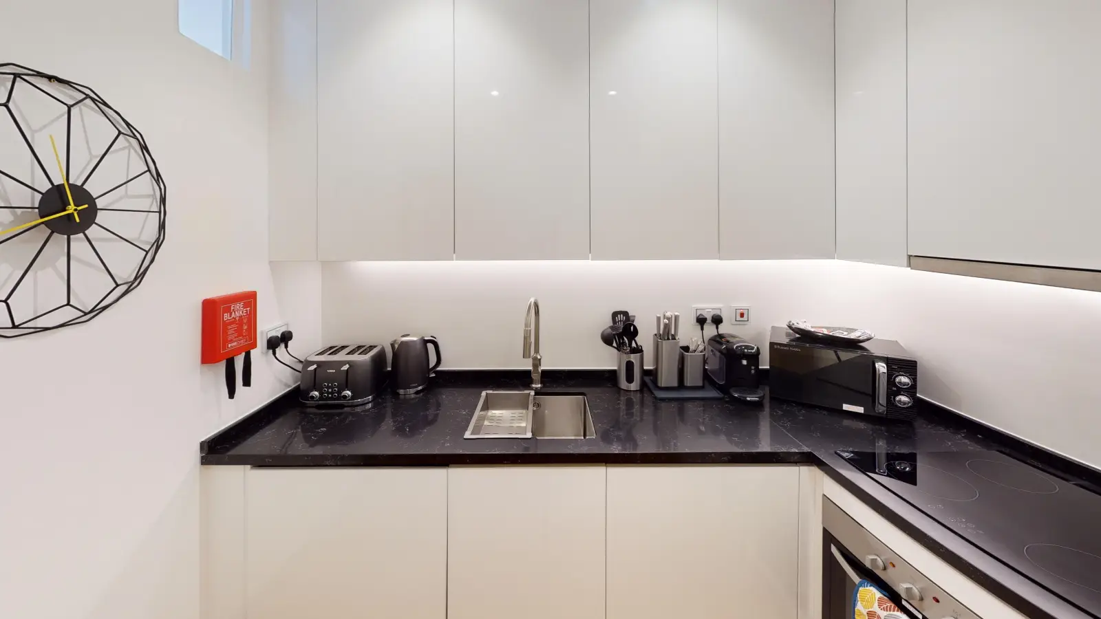 Flat Kew Bridge Court in Greater London