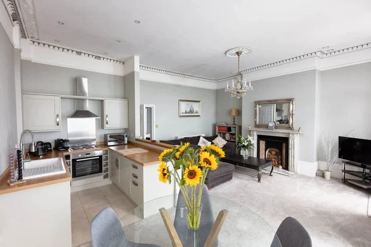 Flat Wellington Crescent in Thanet
