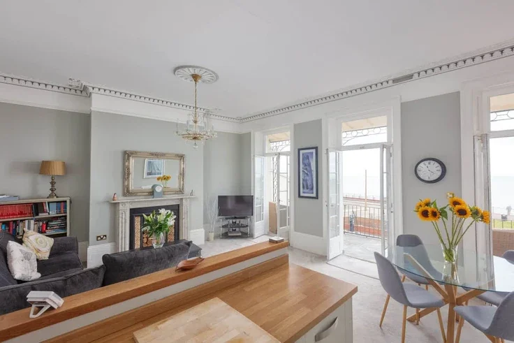 Flat Wellington Crescent in Thanet