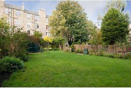 Room Warrender Park Road in City of Edinburgh