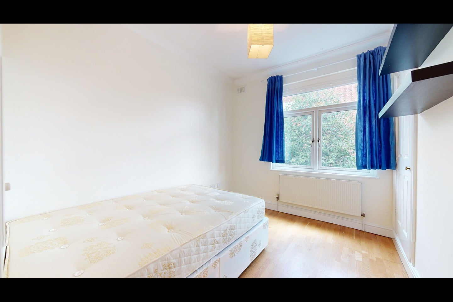 Flat Fulham Road in Greater London