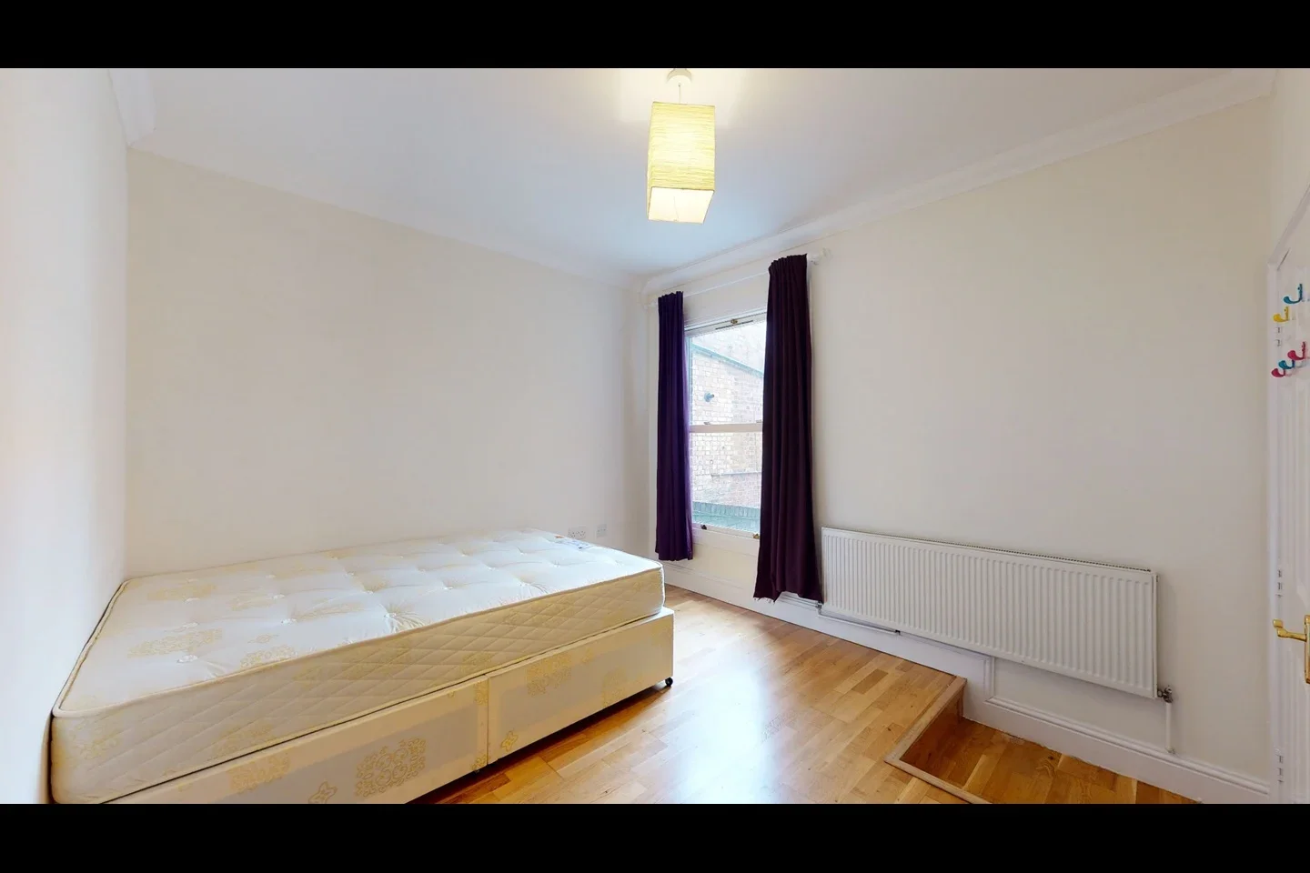 Flat Fulham Road in Greater London