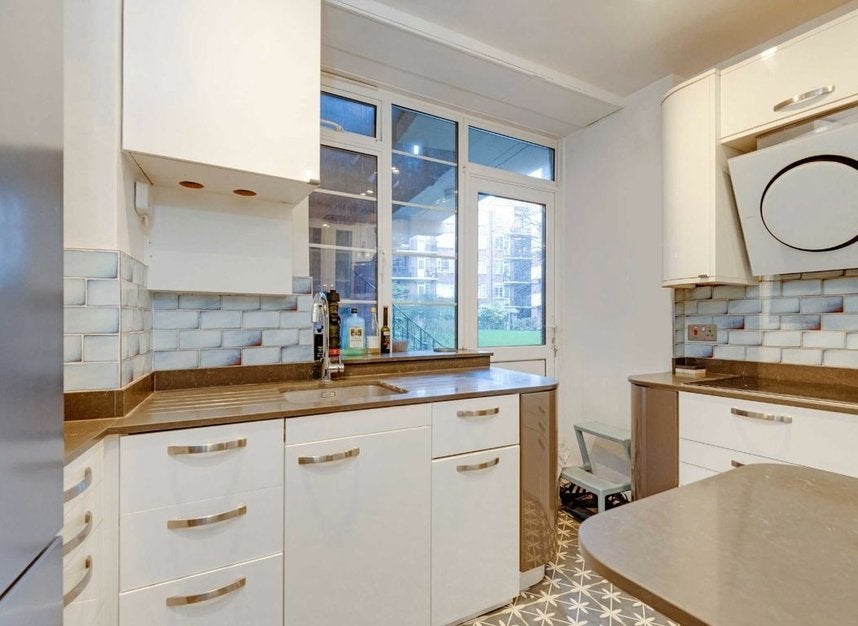 Flat Shannon Place in City of Westminster