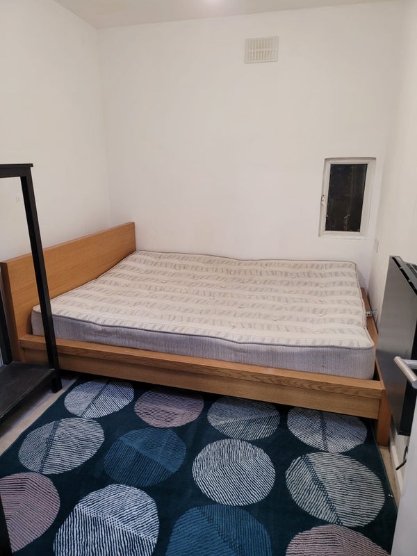 Flat Fullers Way North in Greater London