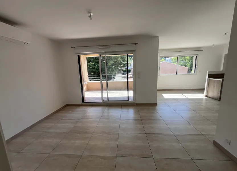 Flat Rue Fontaine Vieille in Gréoux-les-Bains