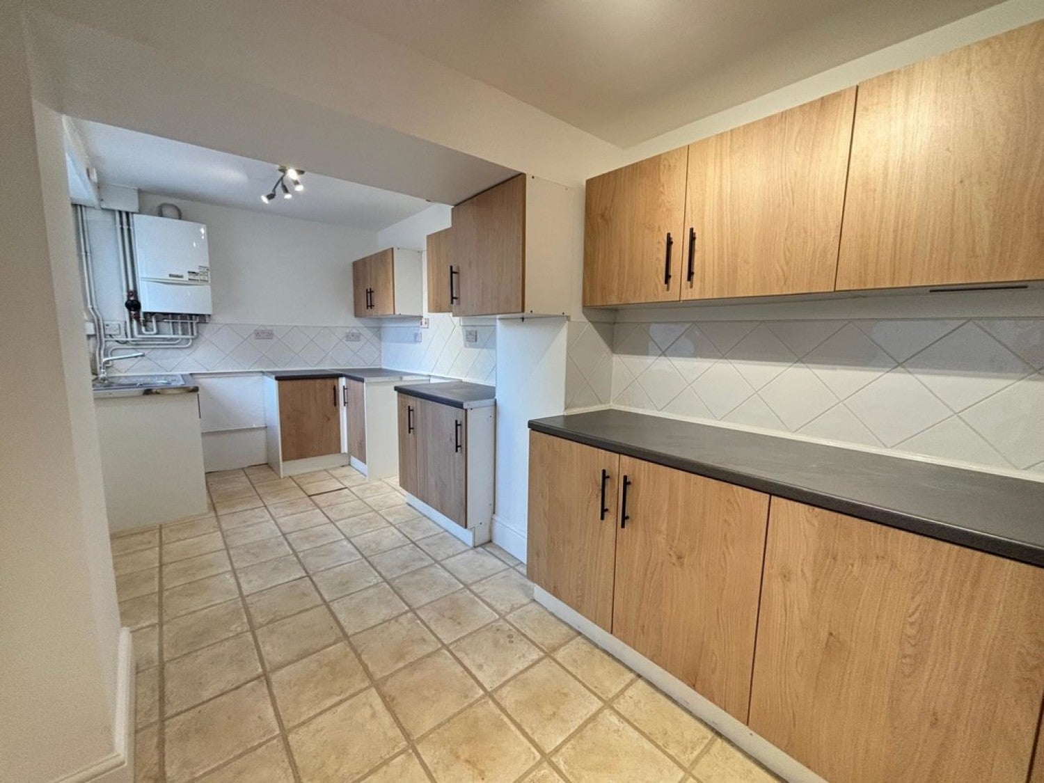 Room Glovers Walk in Yeovil