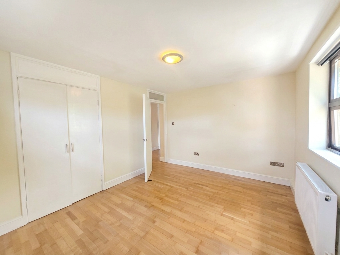 Flat Kilburn High Road in Greater London