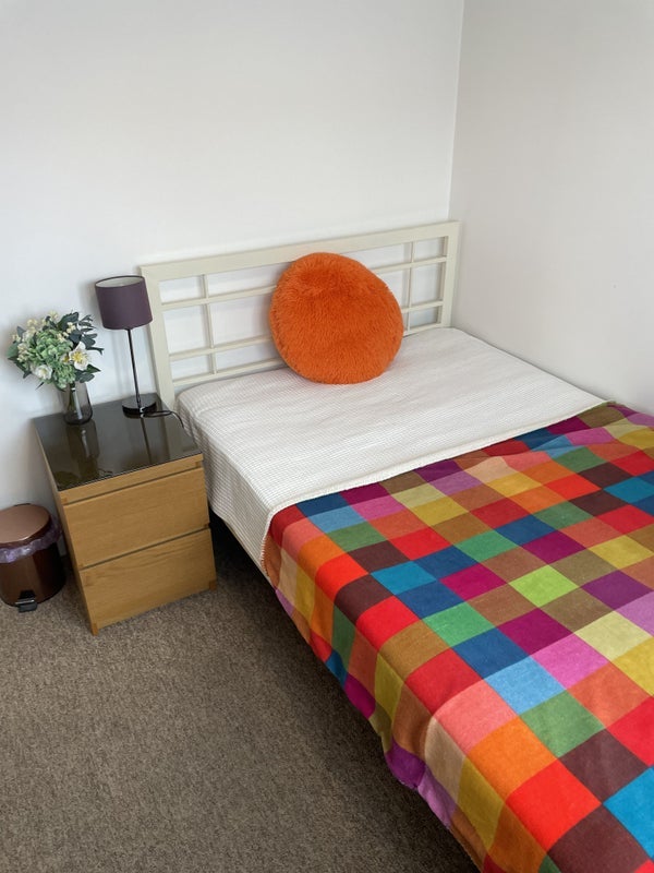 Flat Hengrove Lane in Bristol
