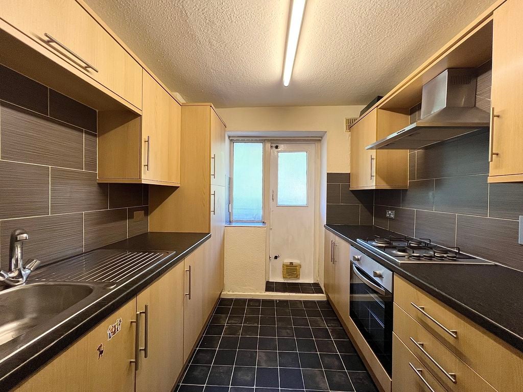 Flat Constance Gardens in Salford