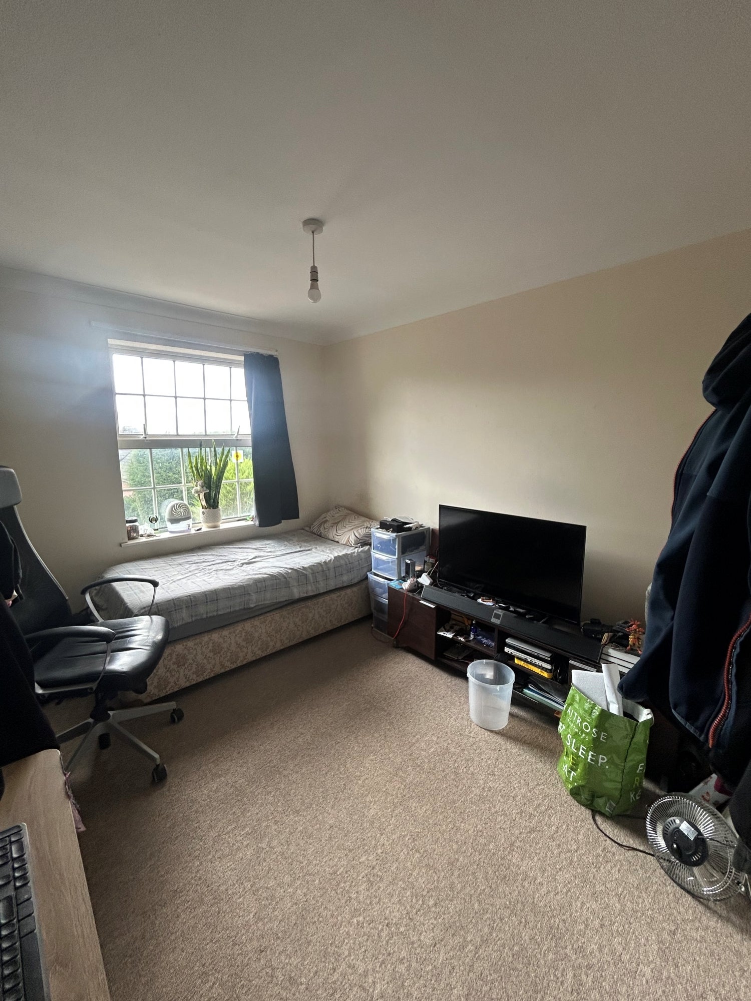 Flat Newbury Court in Gillingham