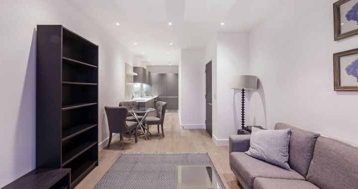 Flat Kings Holt Mews in Greater London