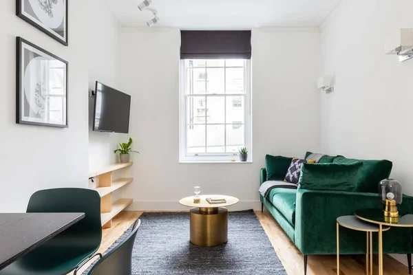 Flat Bloomsbury Street in London