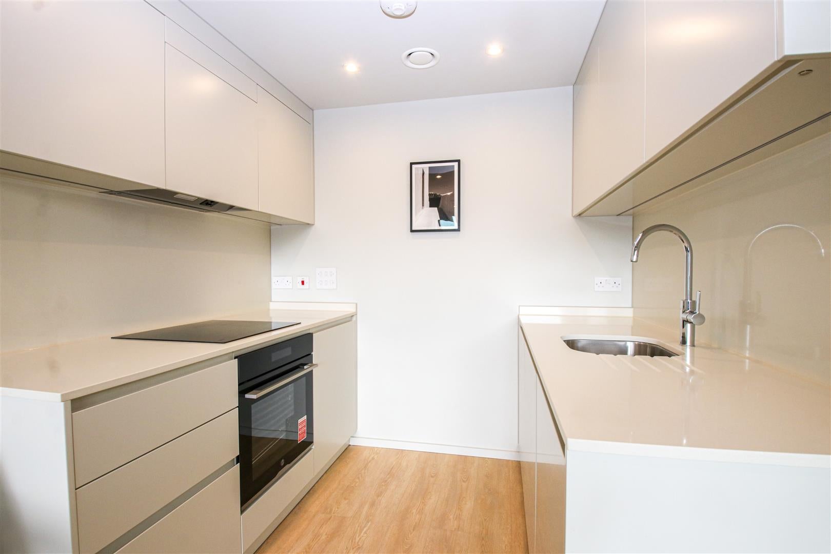 Flat Bath Road in Greater London