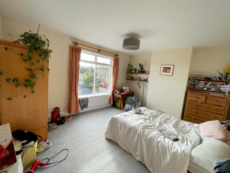 Room Greville Road in Bristol