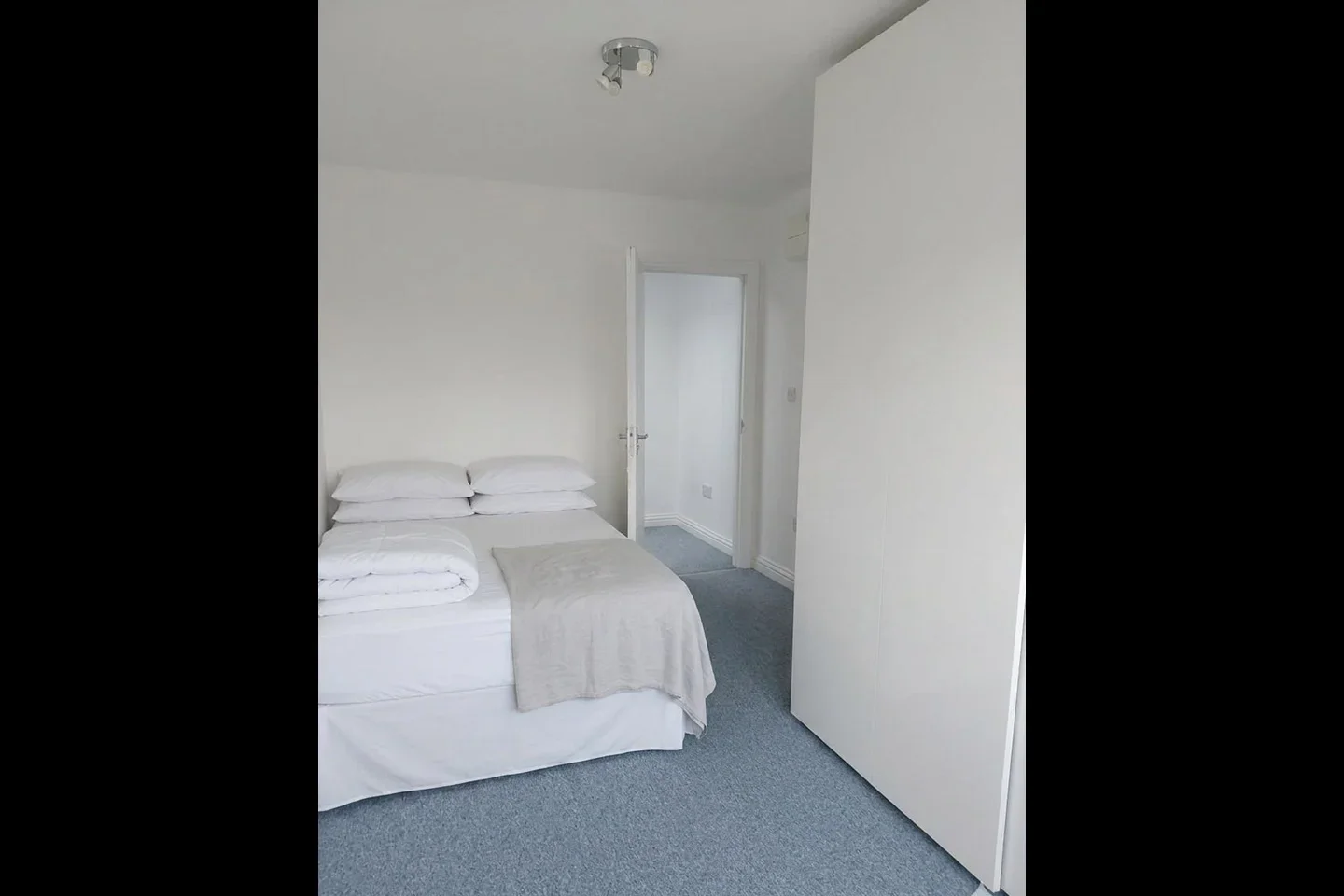 Flat Westleigh Gardens in Greater London