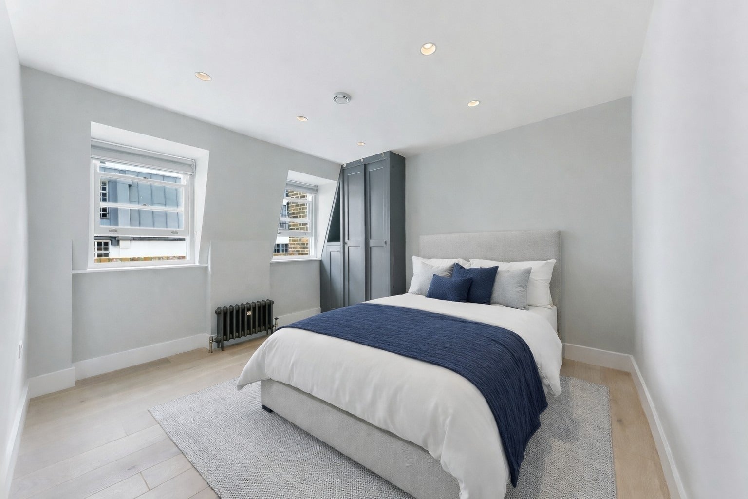 Flat Duck Lane in City of Westminster