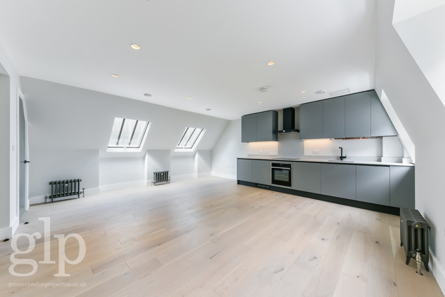 Flat Duck Lane in City of Westminster